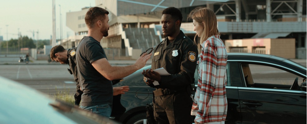 truck driver explaining to the police about the accident