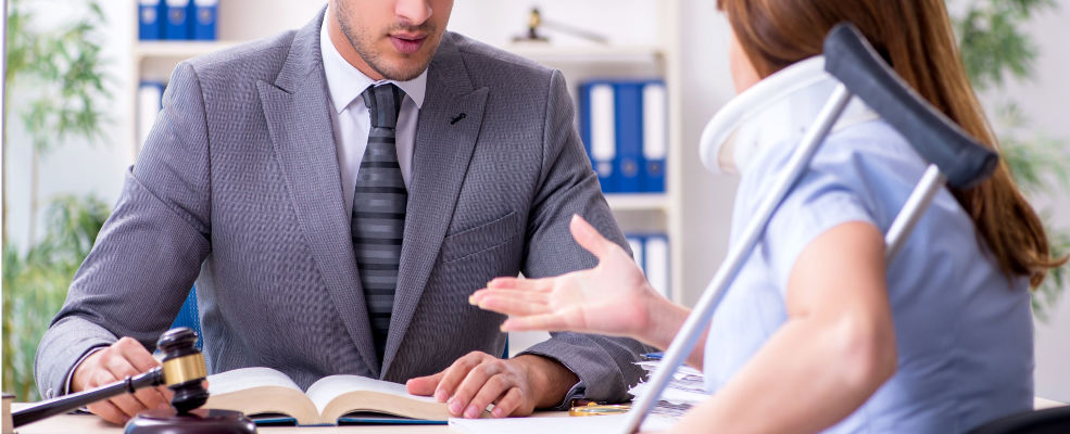 injured woman was discussing what happened in the car accident