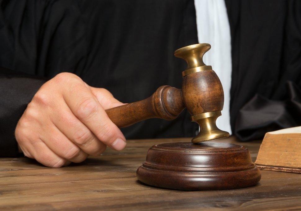 judge banging a gavel for a slip and fall case